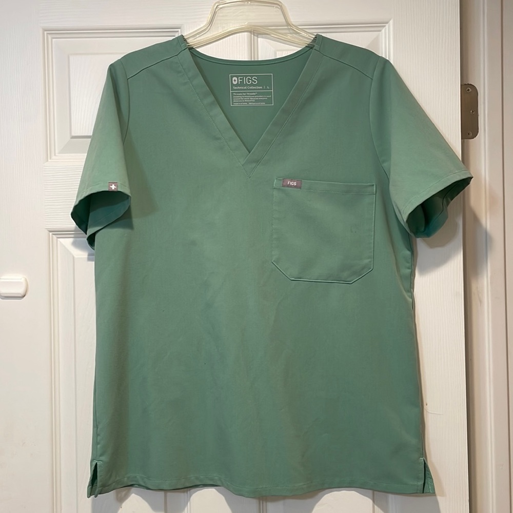 JUST LIKE NEW! Only worn once, beautiful trendy color jade green like brand new.